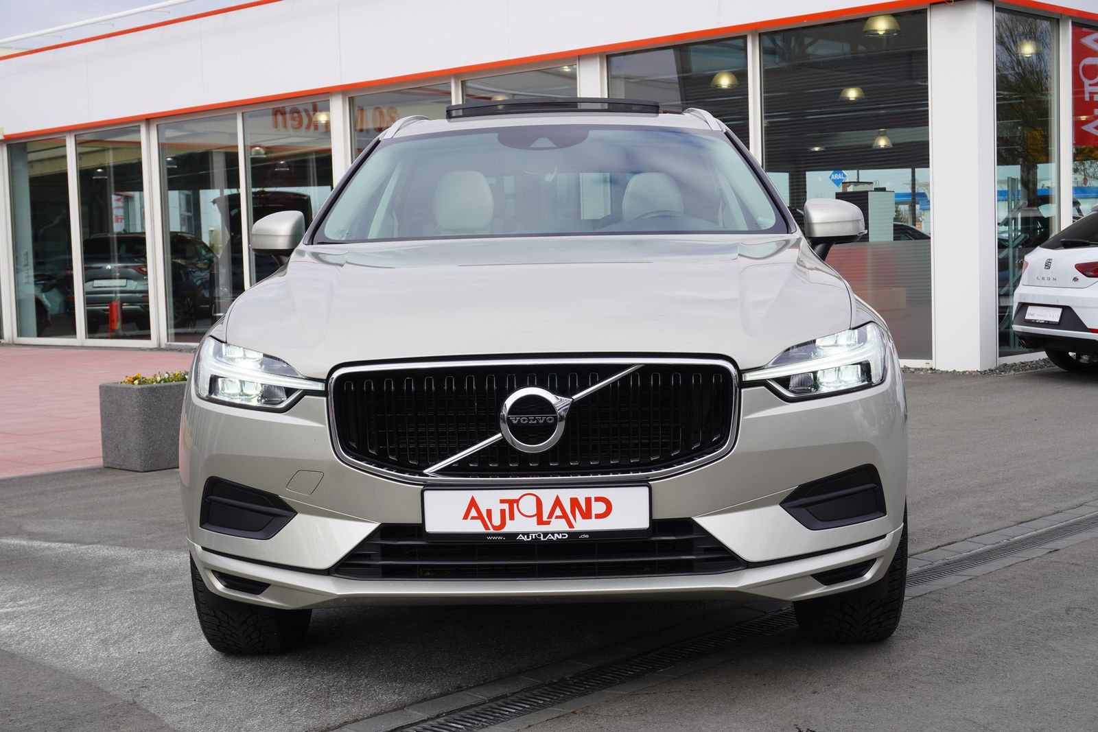 Volvo XC60 B5 AWD Momentum Pro Panorama Navi LED PDC imagem 2