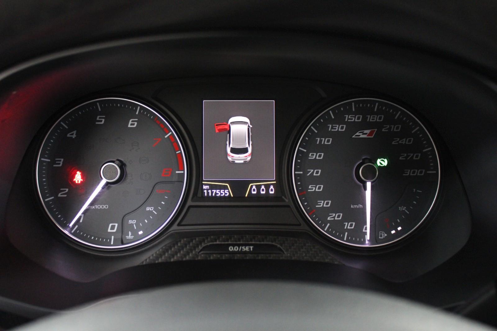 Seat Leon ST Cupra 280 ch DSG – Toit panoramique – Baquets Alcantara – DCC – LED – GPS