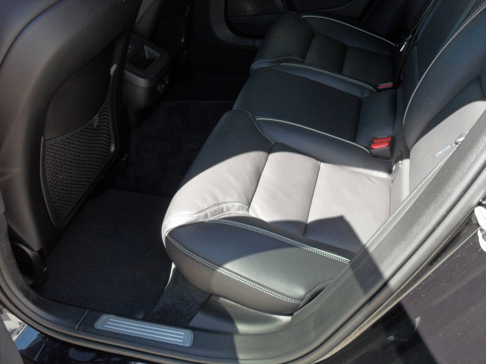 Fahrzeugabbildung Volvo V90 B4 Cross Country Plus AWD