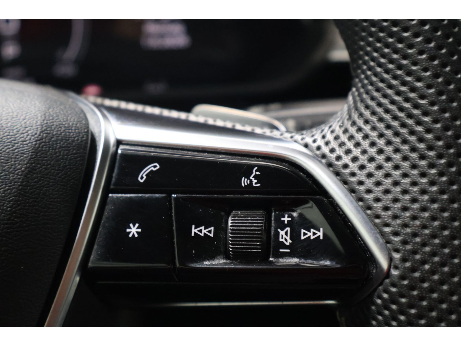 Audi Q8 e-tron - Bild 21