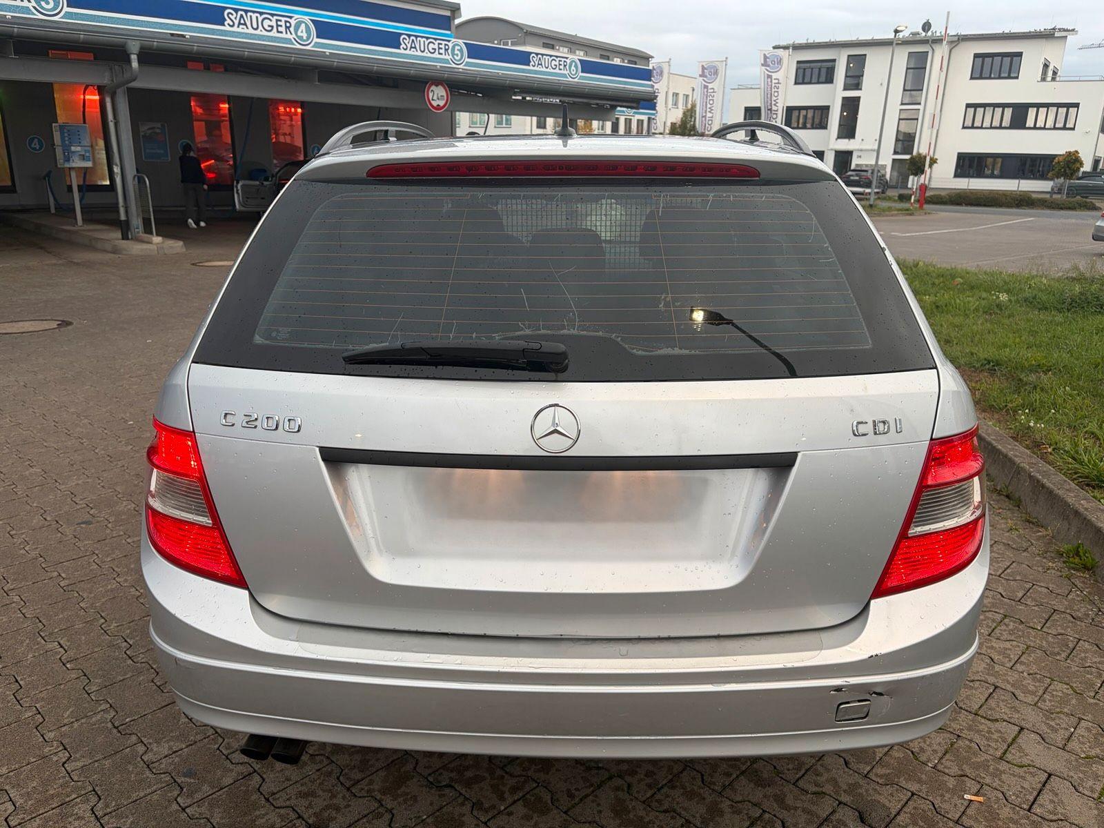Mercedes-Benz 200 2008 — engine 136 HP (100kW)