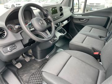 Fahrzeugabbildung Mercedes-Benz Sprinter III 317 CDI  / MR / AHK / MBUX / Kamera