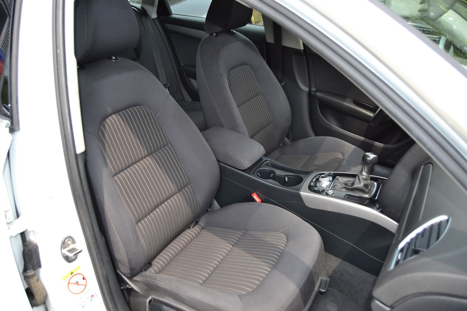 Fahrzeugabbildung Audi A4 Avant Ambiente/Navigation/Tempomat/PDC/