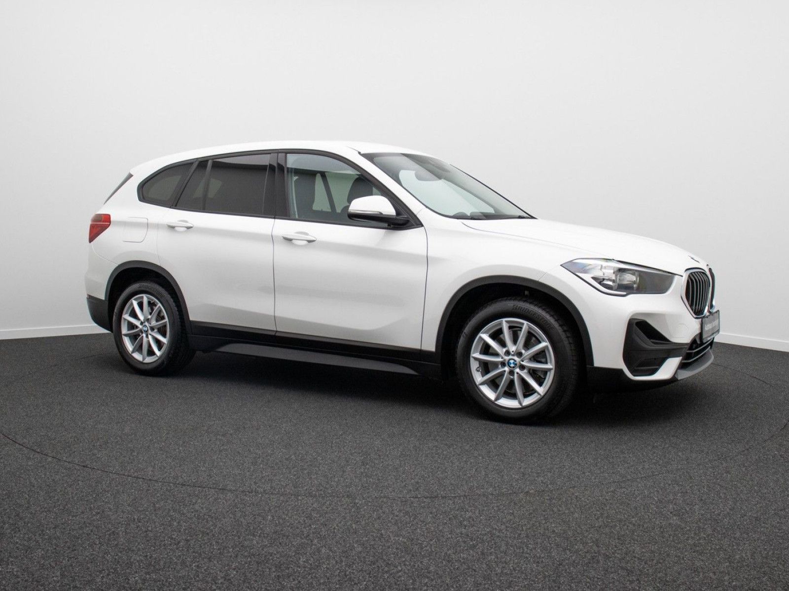 Fahrzeugabbildung BMW X1 xD25e DAB Navi Lordos PDC Geschwindigkeitsreg