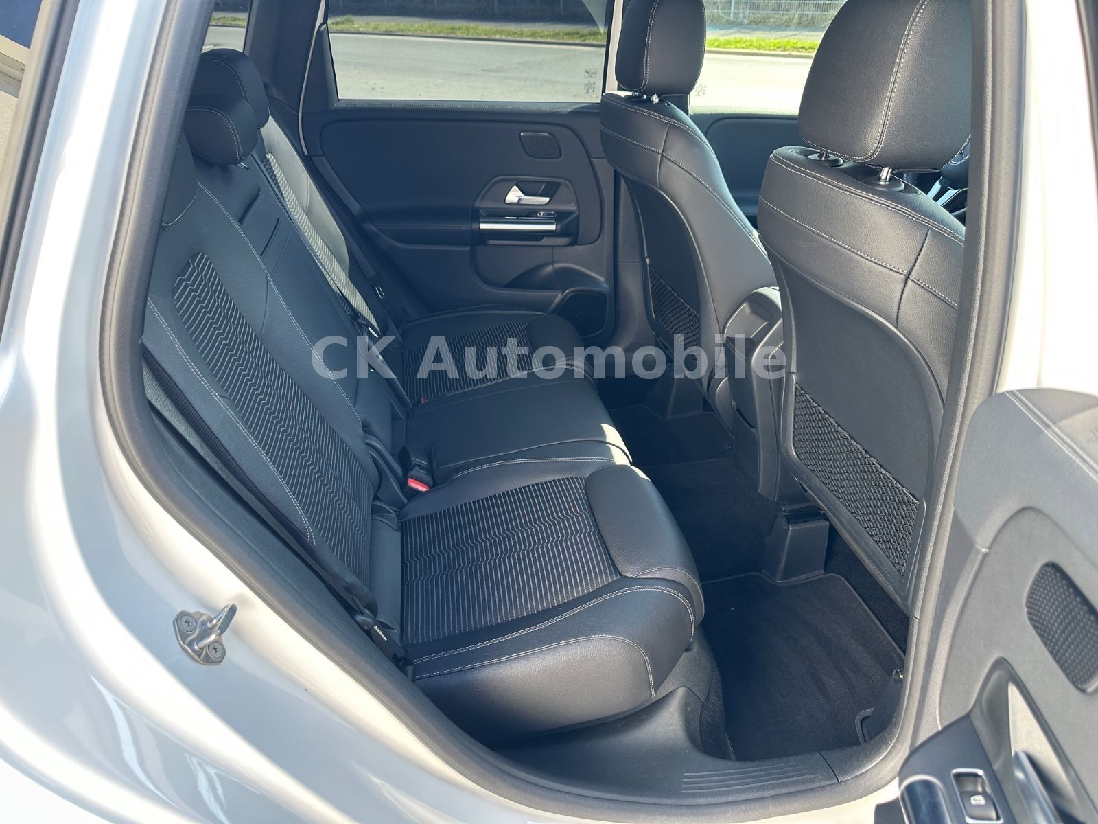Fahrzeugabbildung Mercedes-Benz B 220 Progressive/Automatik/Navi/LED/Kamera
