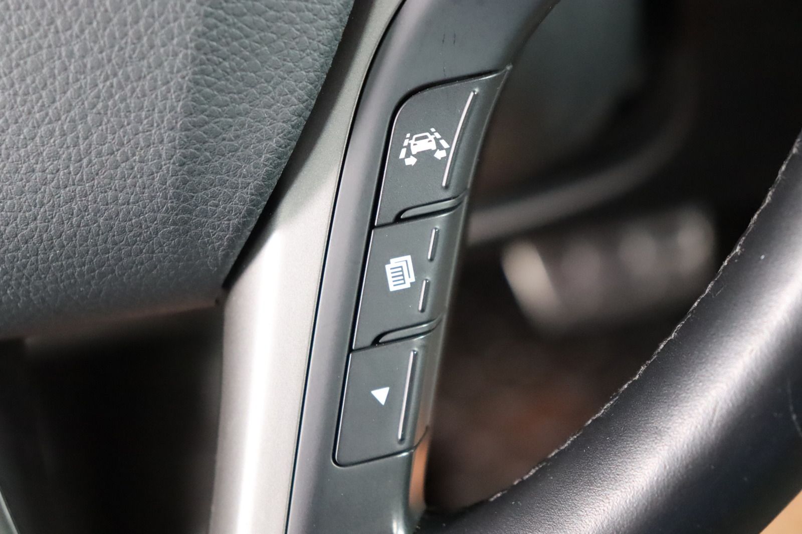 Fahrzeugabbildung Hyundai i40 CW 1.6 CRDi Space Plus * Sitzhzg./-lüftung