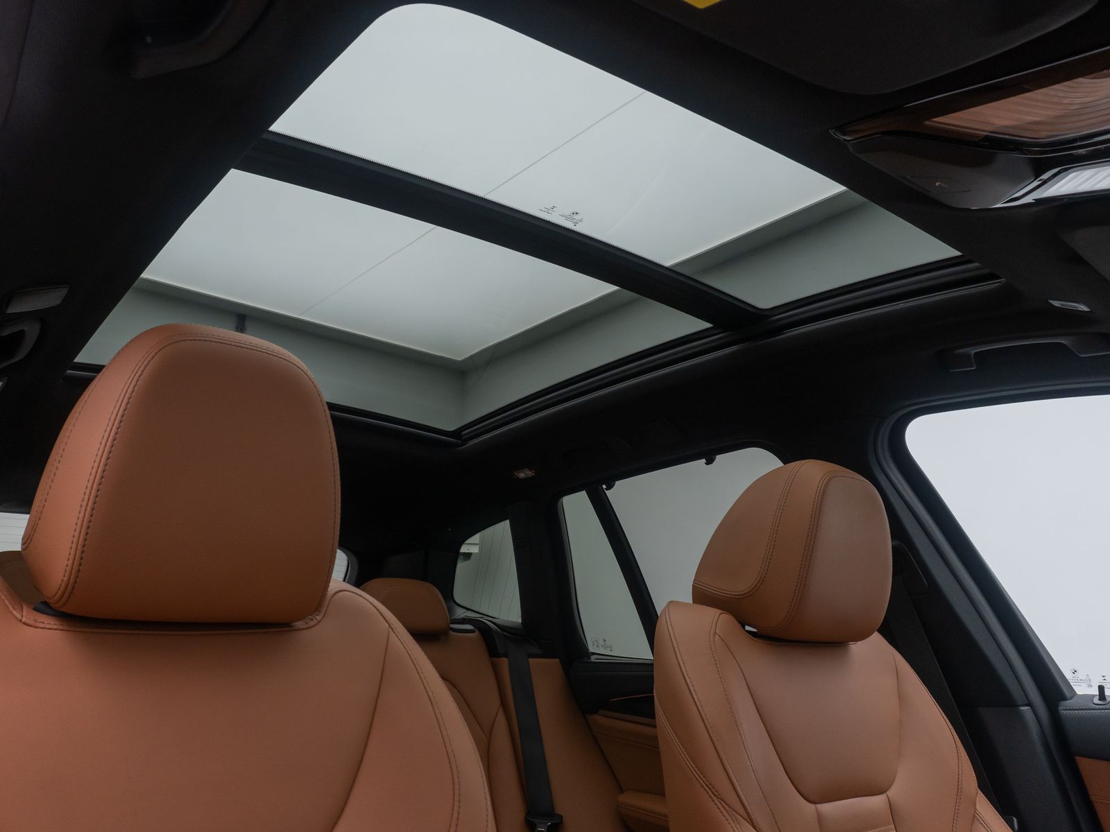 Fahrzeugabbildung BMW X3 xD30e LuxuryLine HUD 360&deg;Panorama HiFi 19Zoll
