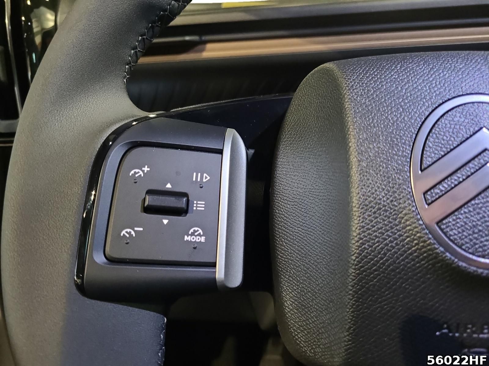 Fahrzeugabbildung Citroën C3 Aircross Plus Turbo 100 PS MT
