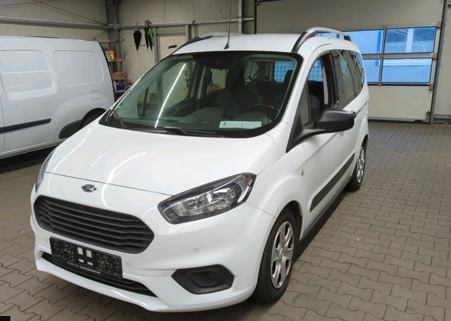 Ford Tourneo Courier Ambiente1.5D*Navi*PDC+*SHZ*Klima