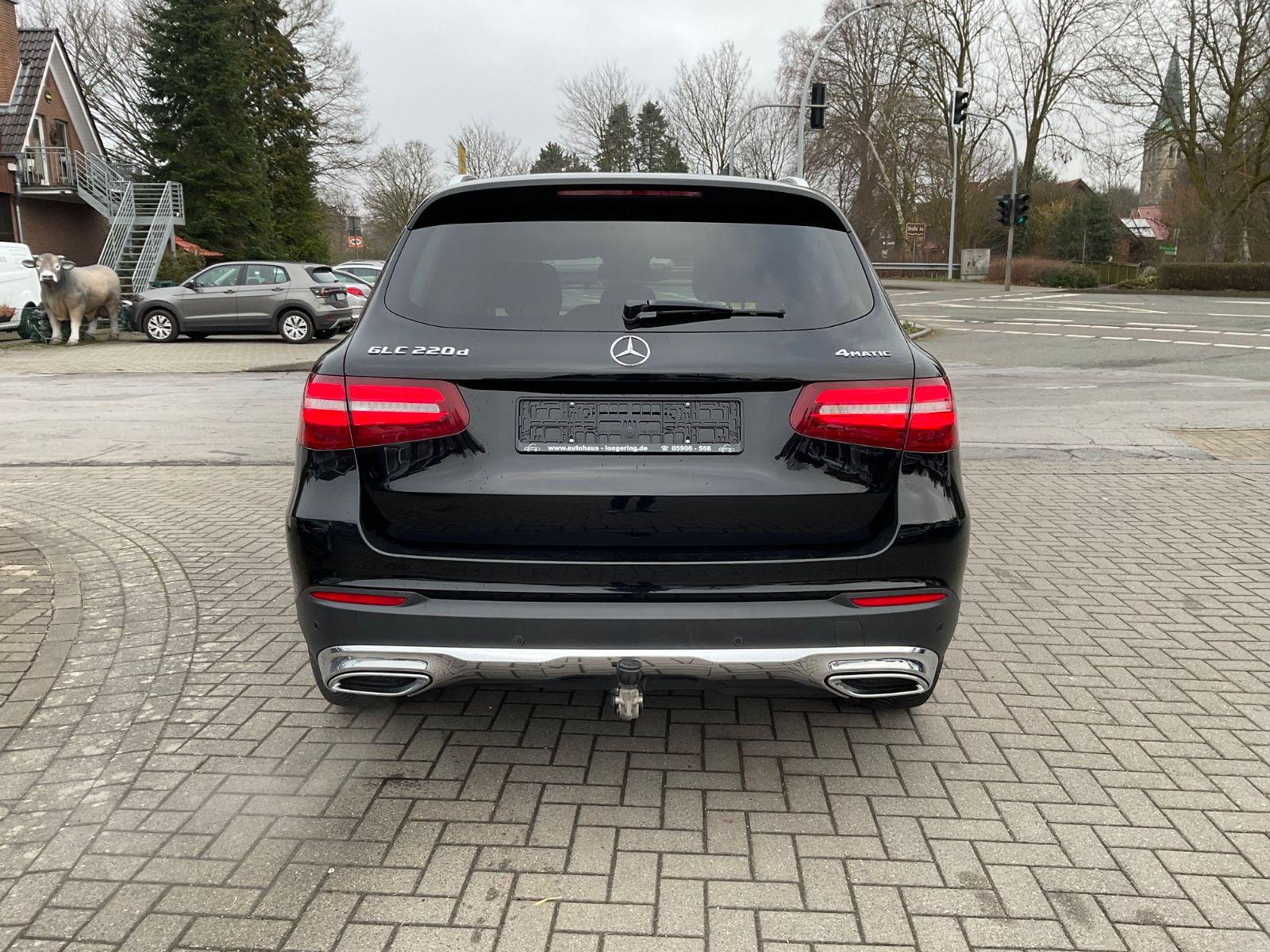 Fahrzeugabbildung Mercedes-Benz GLC 220 d 4MATIC Autom.AHK,Kamera,Distronic,LED