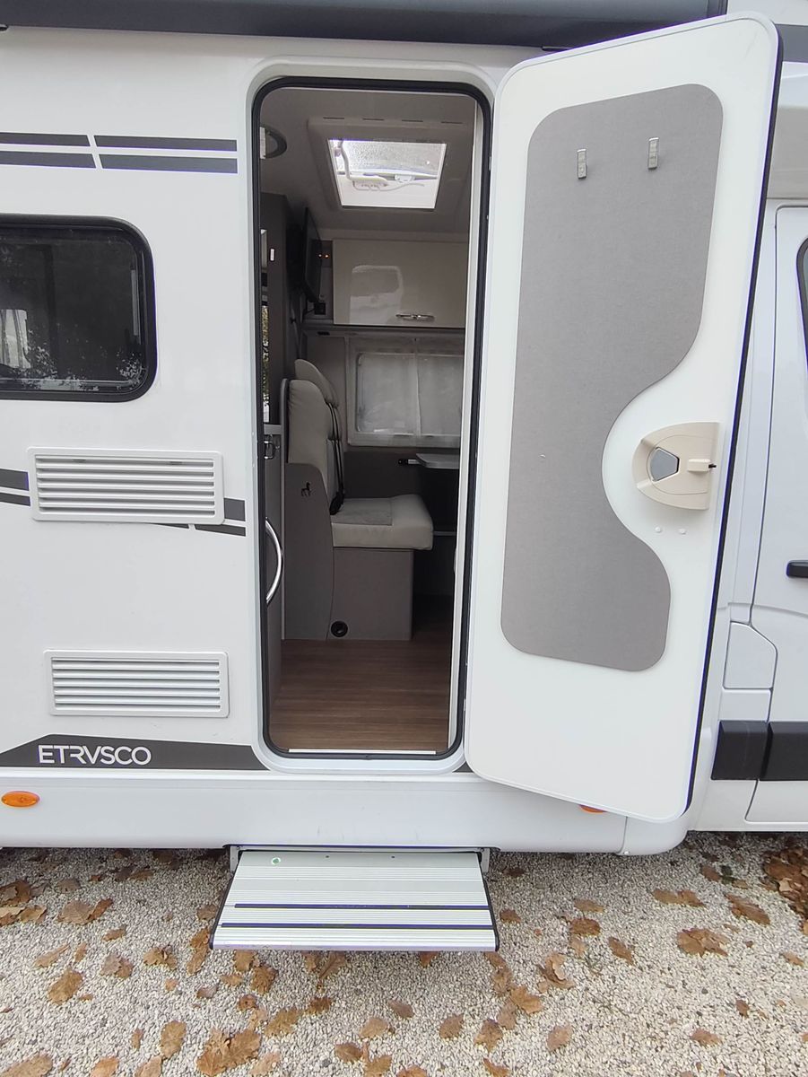 Fahrzeugabbildung Etrusco V6.8 SR