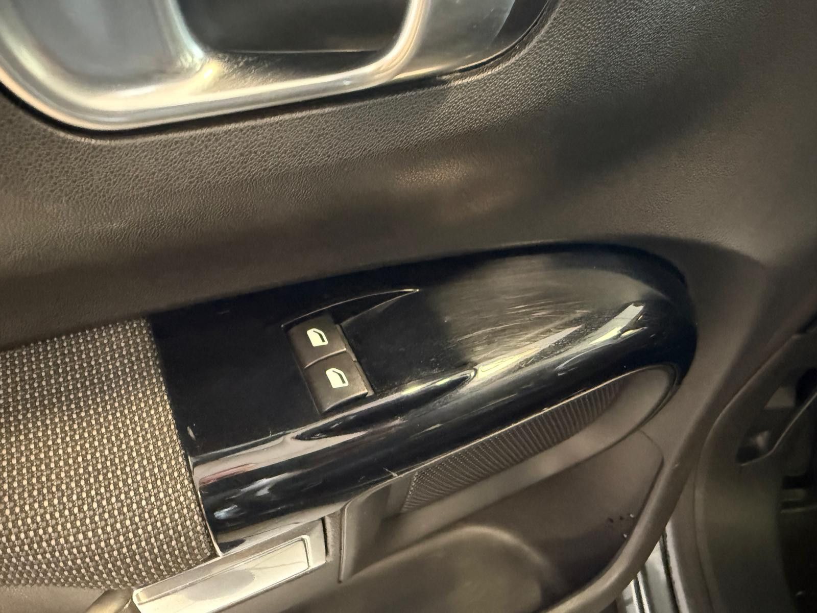 Fahrzeugabbildung Citroën C4 Cactus Shine/ KAMERA/NAVI/8.FACH BEREIFT