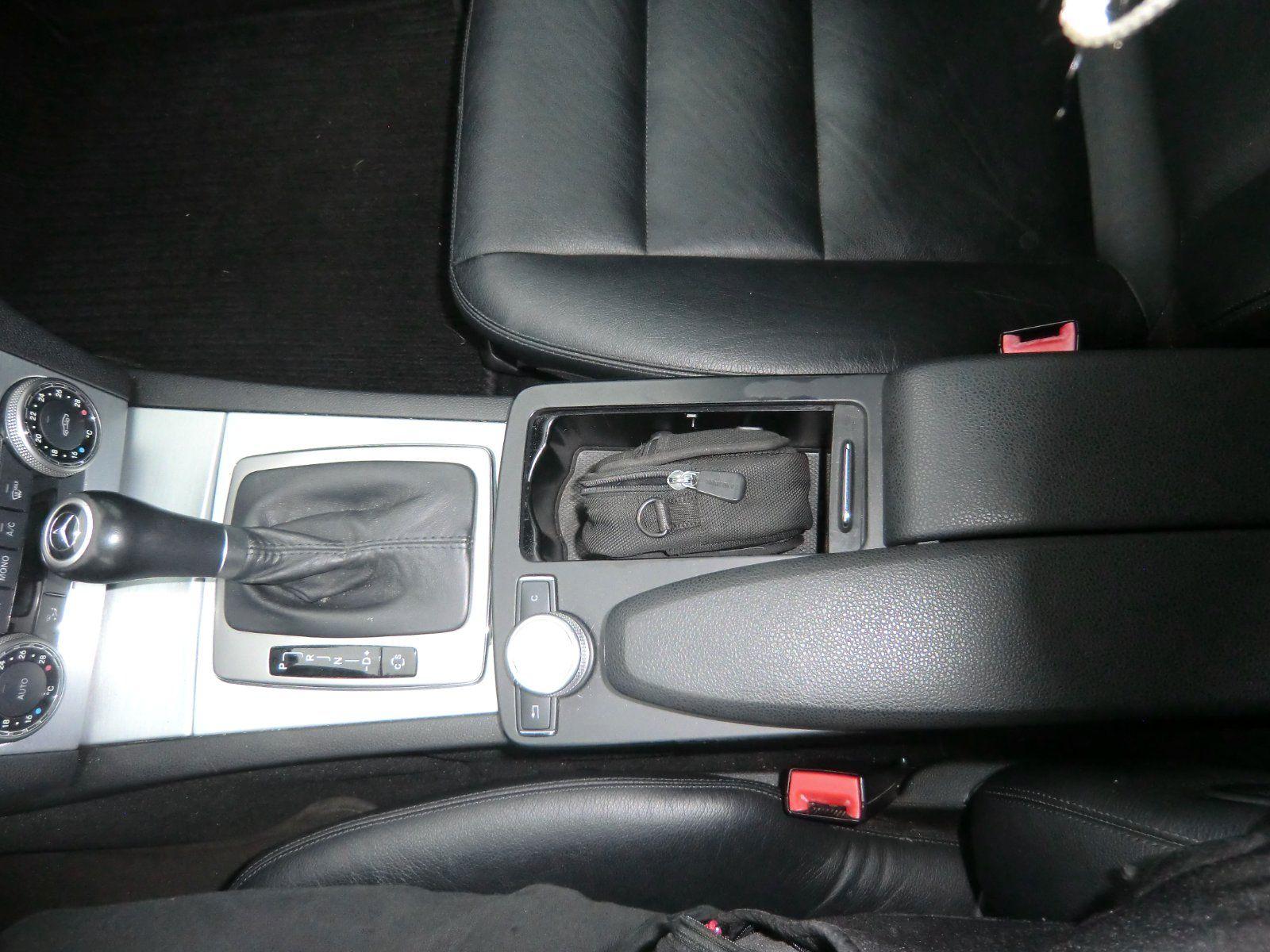 Mercedes-Benz C250 2010 — photo 10