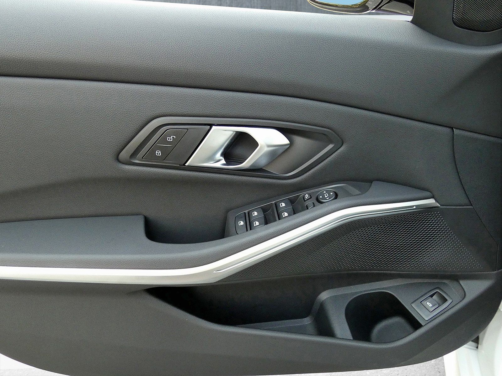 BMW 320 - Bild 11