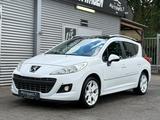 Peugeot 207 SW 1.4 VTi Family *LED*PANO*17-ZOLL*PDC* - Peugeot 207 aus 2011: SW