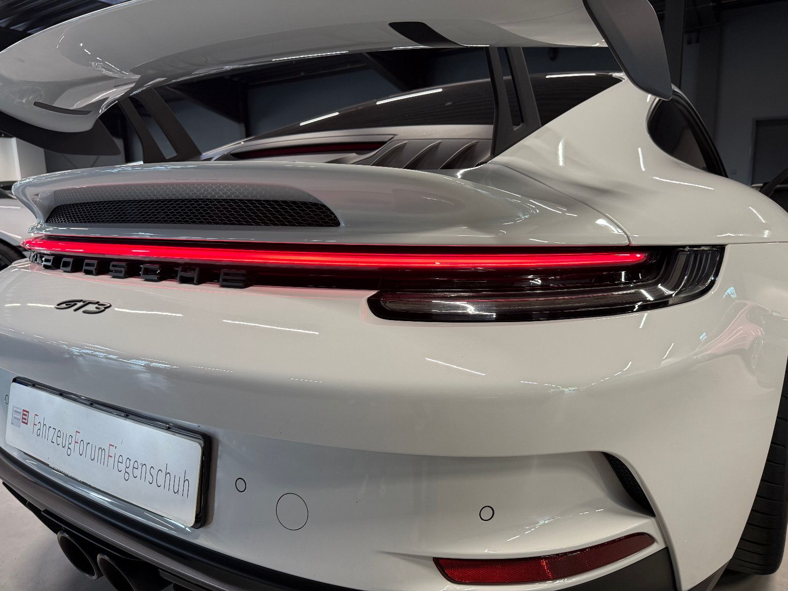 Fahrzeugabbildung Porsche 992/911 GT3-Lift-Clubsport-PCCB-90L.-LED