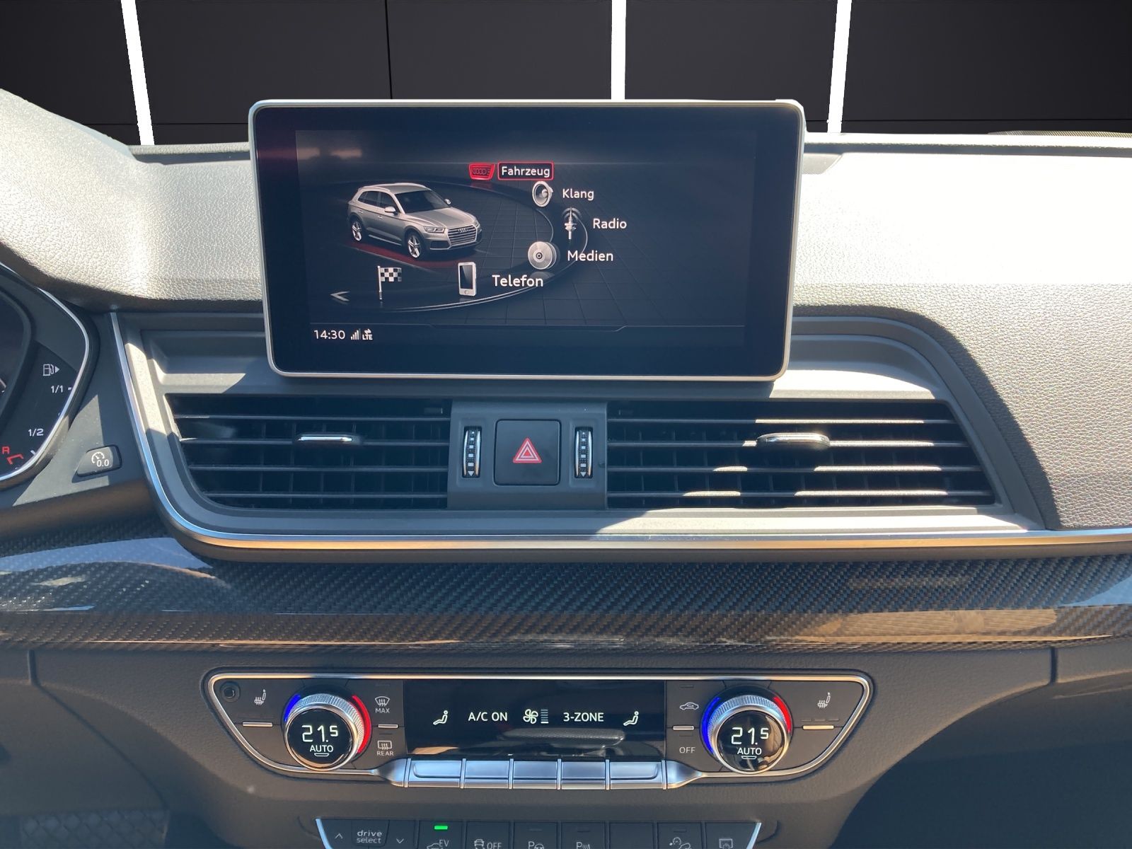 Fahrzeugabbildung Audi Q5 55 TFSI e quattro sport MATRIX HEAD UP PANO R