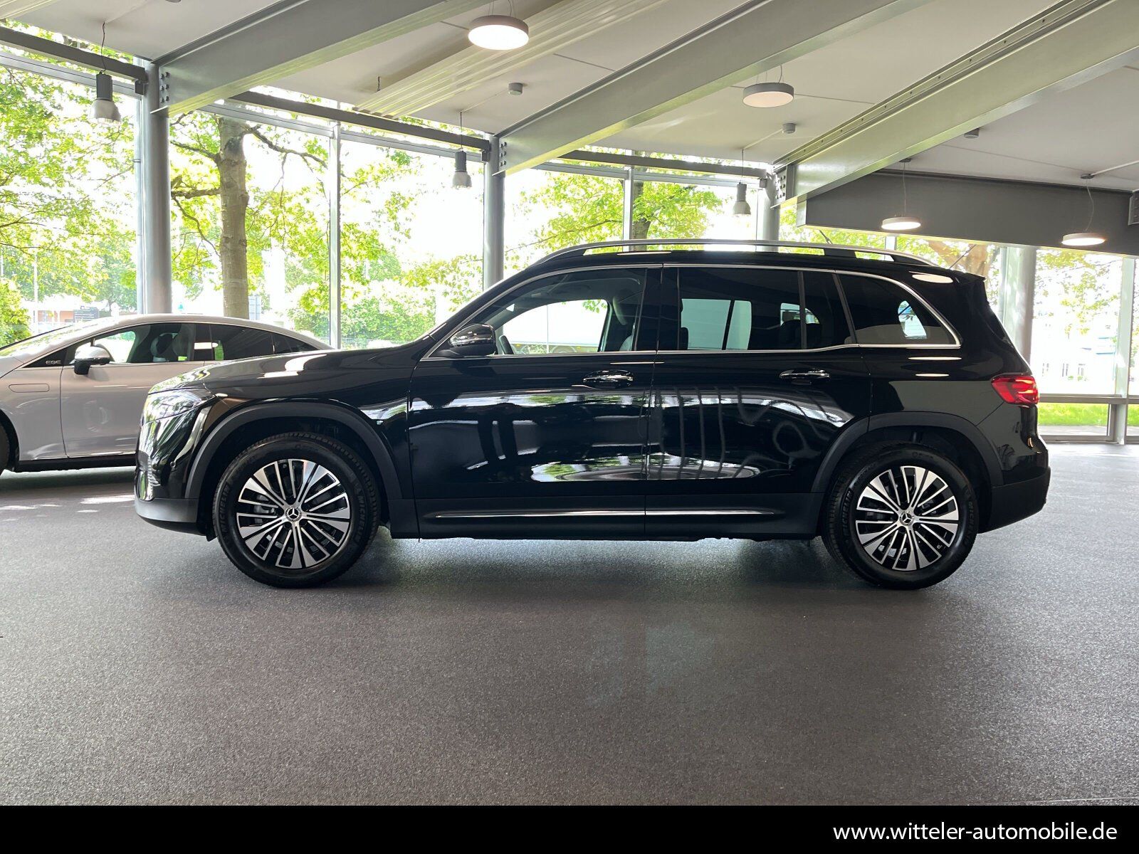 Mercedes-Benz EQB 300 4M Electric Art AHK/LHZG/RFK/DISTRONIC foto 13