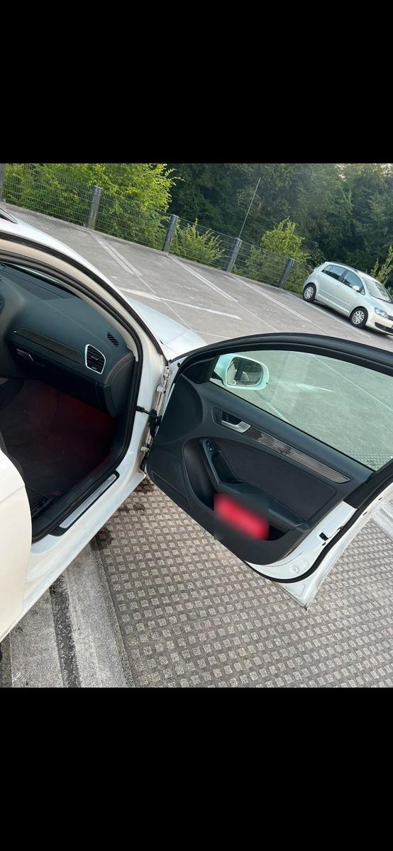 Audi A4 2009 — photo 5