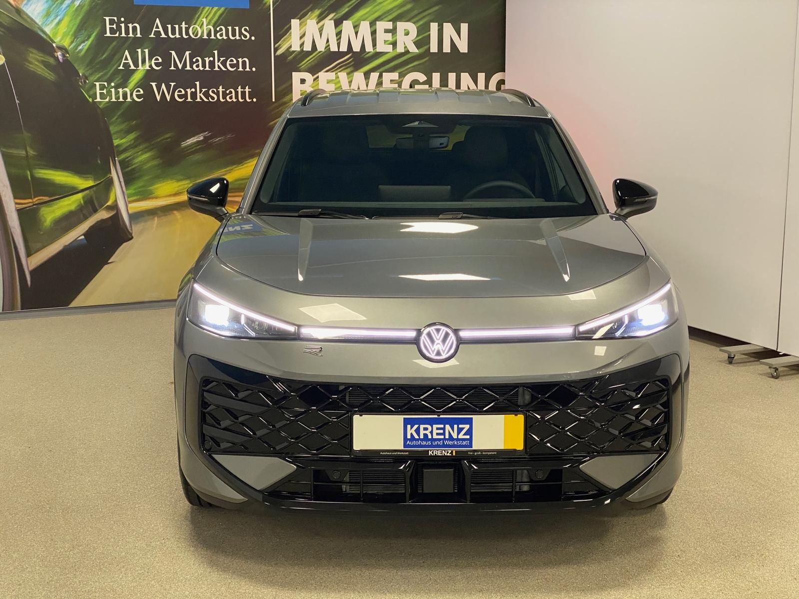 Fahrzeugabbildung Volkswagen T-Roc 1.5 eTSI R-Line NEUES MODELL AHK+ACC+KAMER