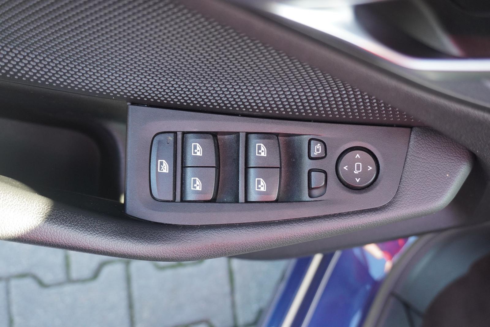 BMW 1 Series i Advantage Aut. LED Navi Kamera Sitzheizung, миниатюра 19