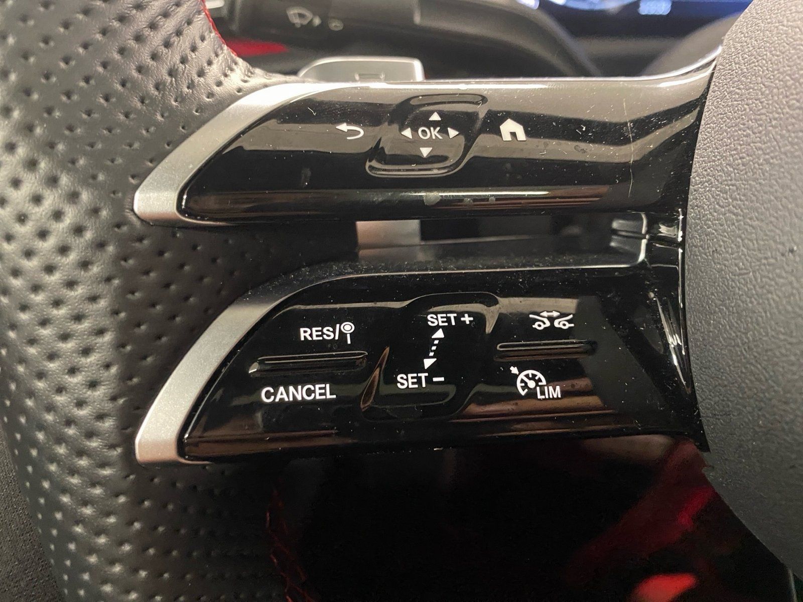 Fahrzeugabbildung Mercedes-Benz CLA 220 d AMG Plus*Pano*HUD*360*Distro*Multibeam