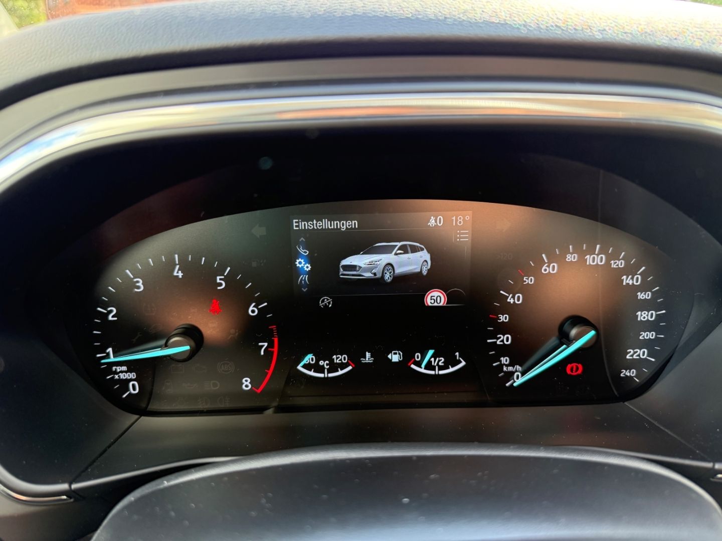 FORD Focus 1.0 EcoBoost Turnier Titanium Navi ACC AHK - Image 11