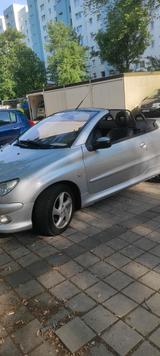 Peugeot 206 CC Cabrio Automatik TÜV neu - Peugeot 206 mit Benzin-Antrieb: Automatik