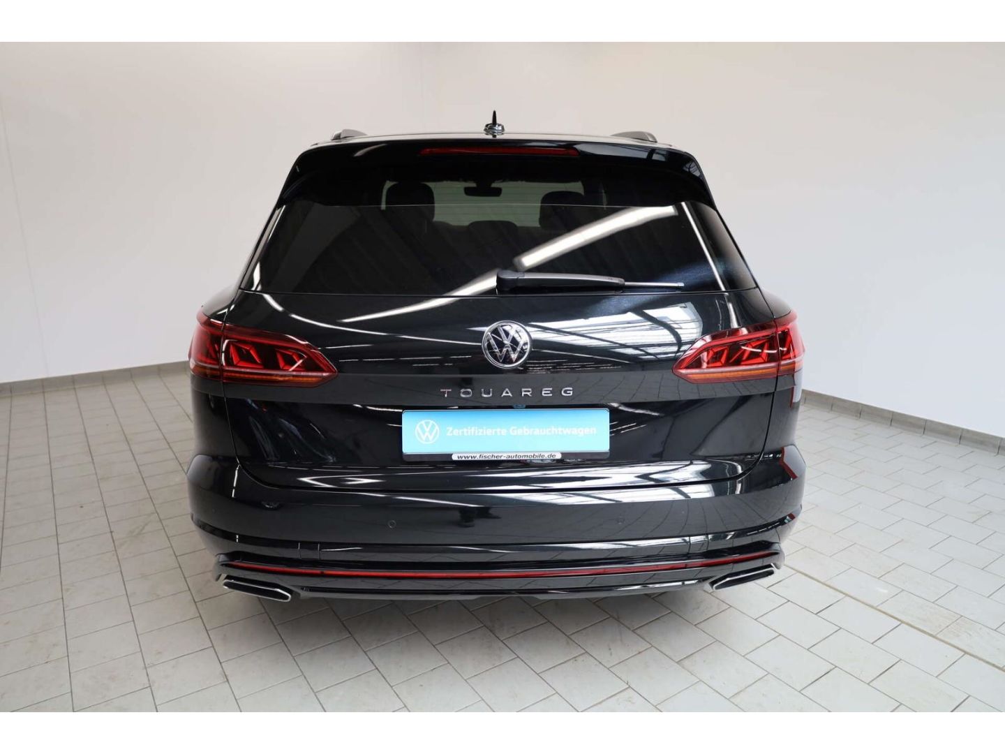 Volkswagen Touareg 3.0 TDI V6 4Motion R-Line Black Style foto 5