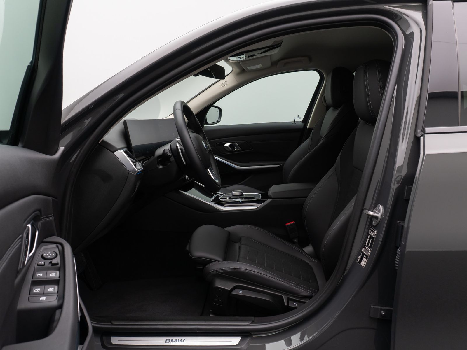 Fahrzeugabbildung BMW 318d Sport Leder DAB Individual DrivAssis 18Zoll