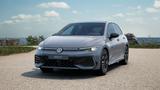 Volkswagen Golf VIII R-Line 1.5 eTSI+DSG+LEDPlus+PANO+ACC+R - Volkswagen Golf mit Benzin-Antrieb: Schiebedach