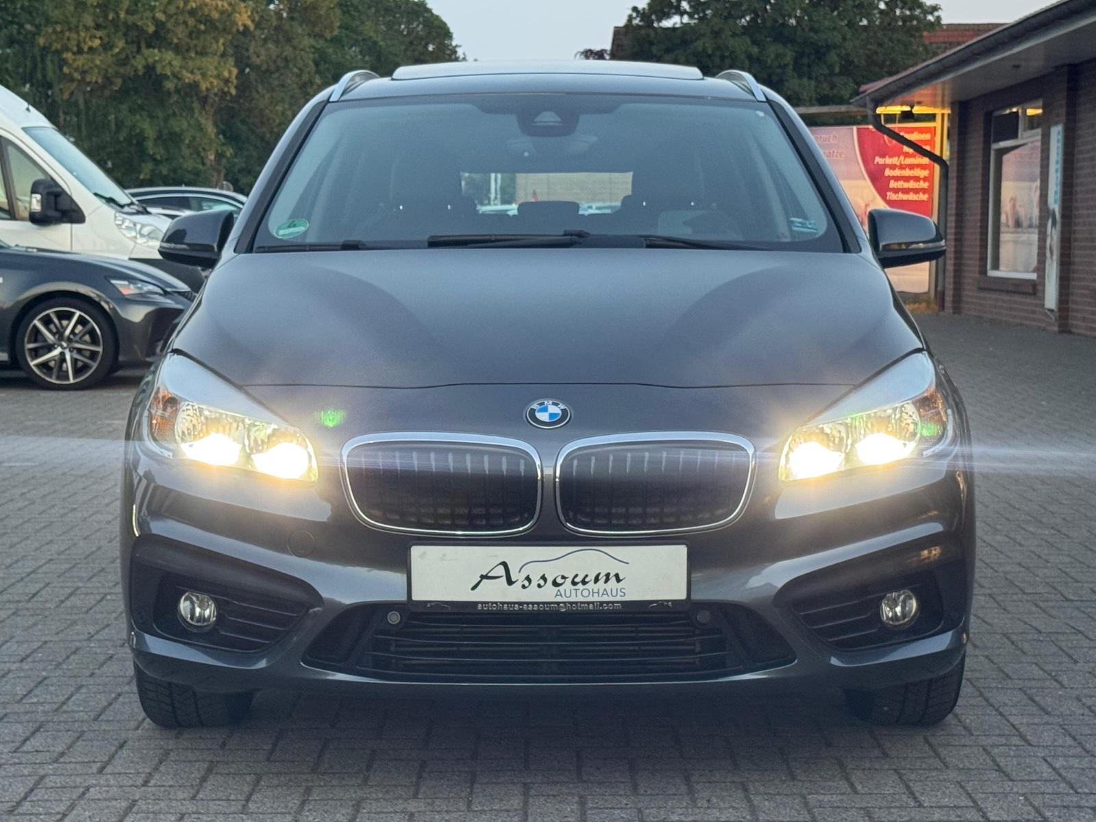 BMW 225i xDrive Sport Line/Pano/AHK/Kamer/H-up/Leder