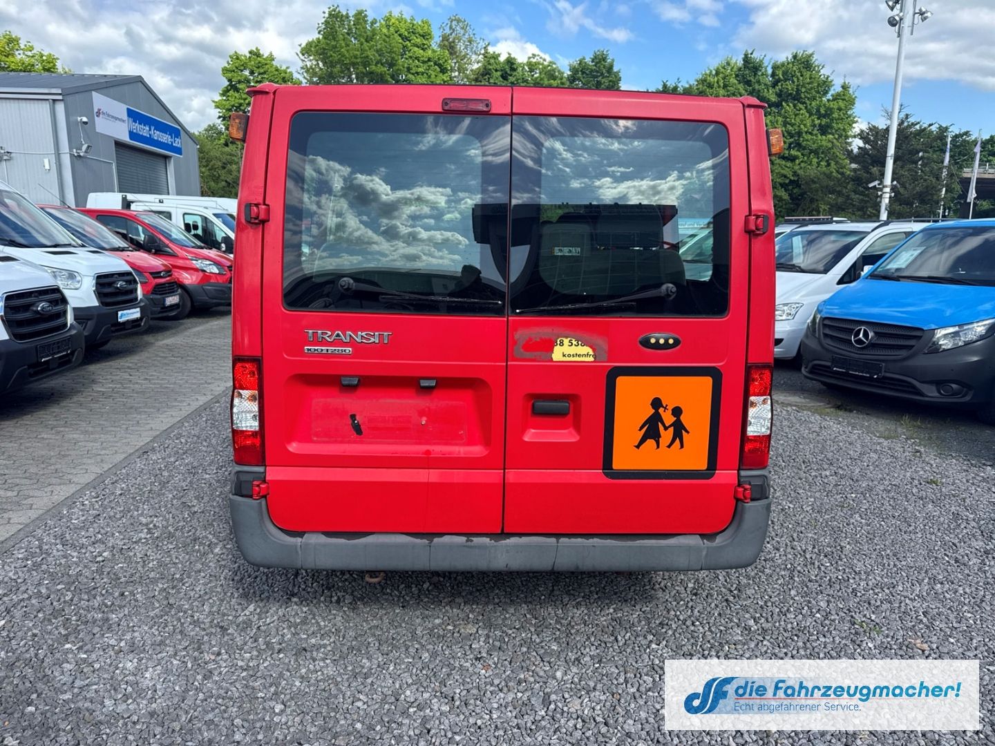 Fahrzeugabbildung Ford Transit Kombi FT 280 K Freisprech Allwetterreife
