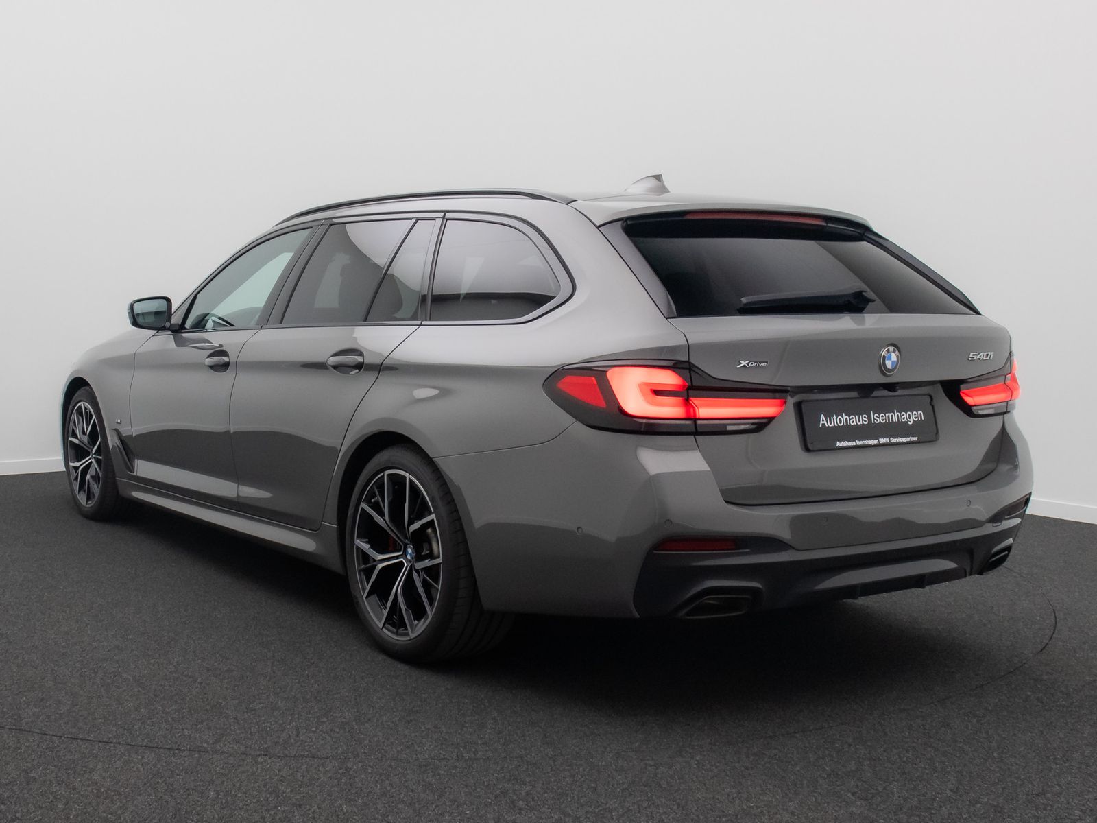 Fahrzeugabbildung BMW 540i xD M Sport Kamera DAB H/K Lenkrhzg Alarm