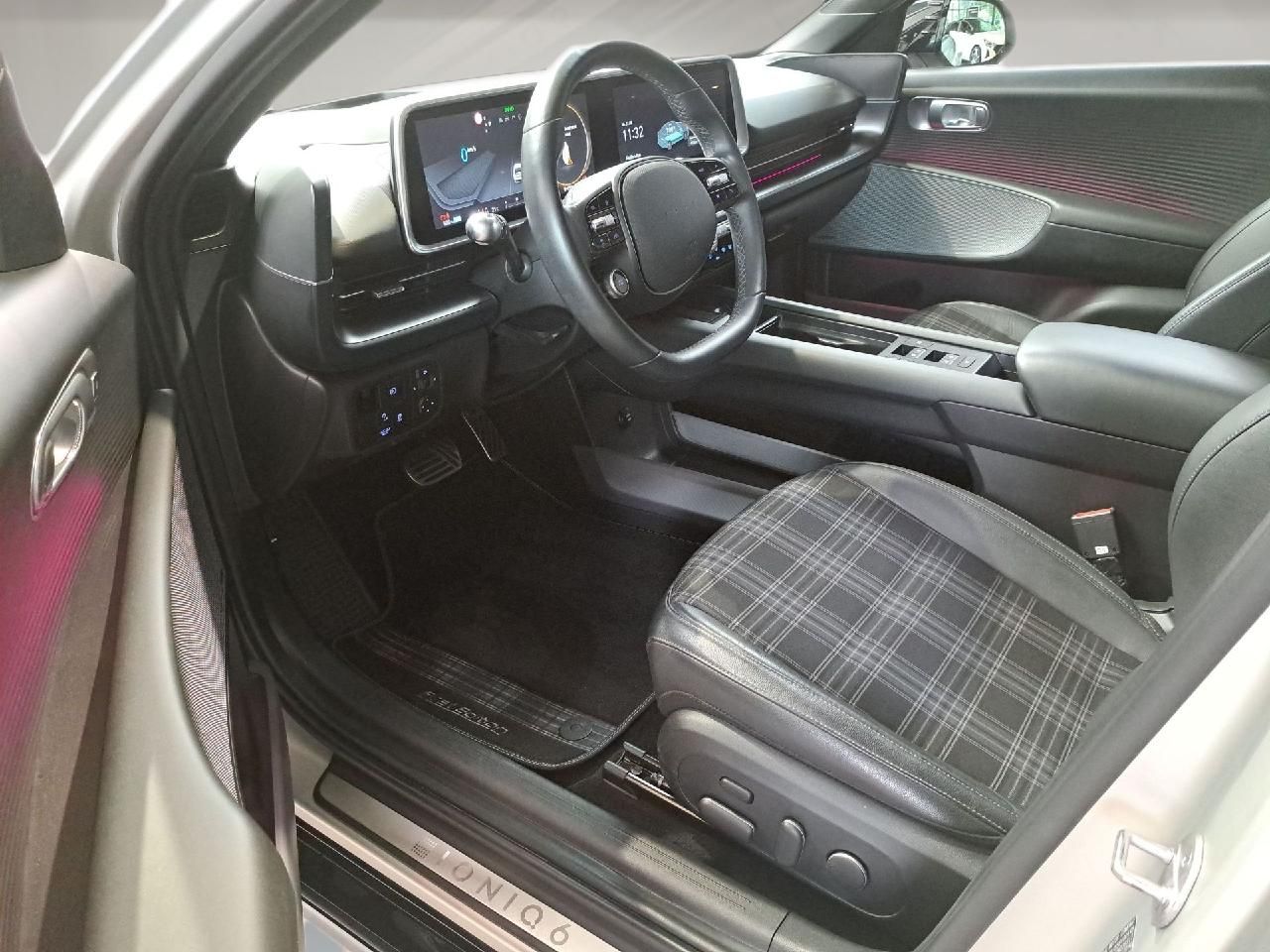 Fahrzeugabbildung Hyundai Ioniq 6 First Edition Elektro 4WD