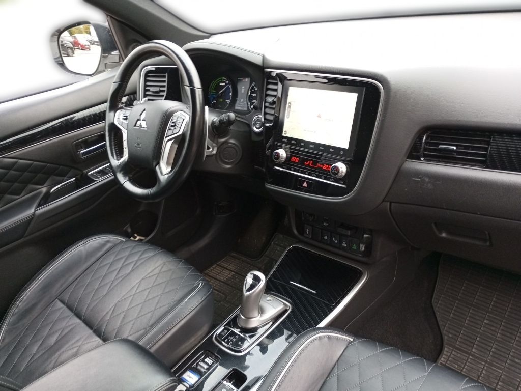Fahrzeugabbildung Mitsubishi Outlander Plug-in Hybrid Spirit 2.4 4WD