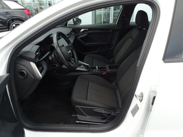 A3 Sportback 30 TFSI S-tronic / Business-Paket