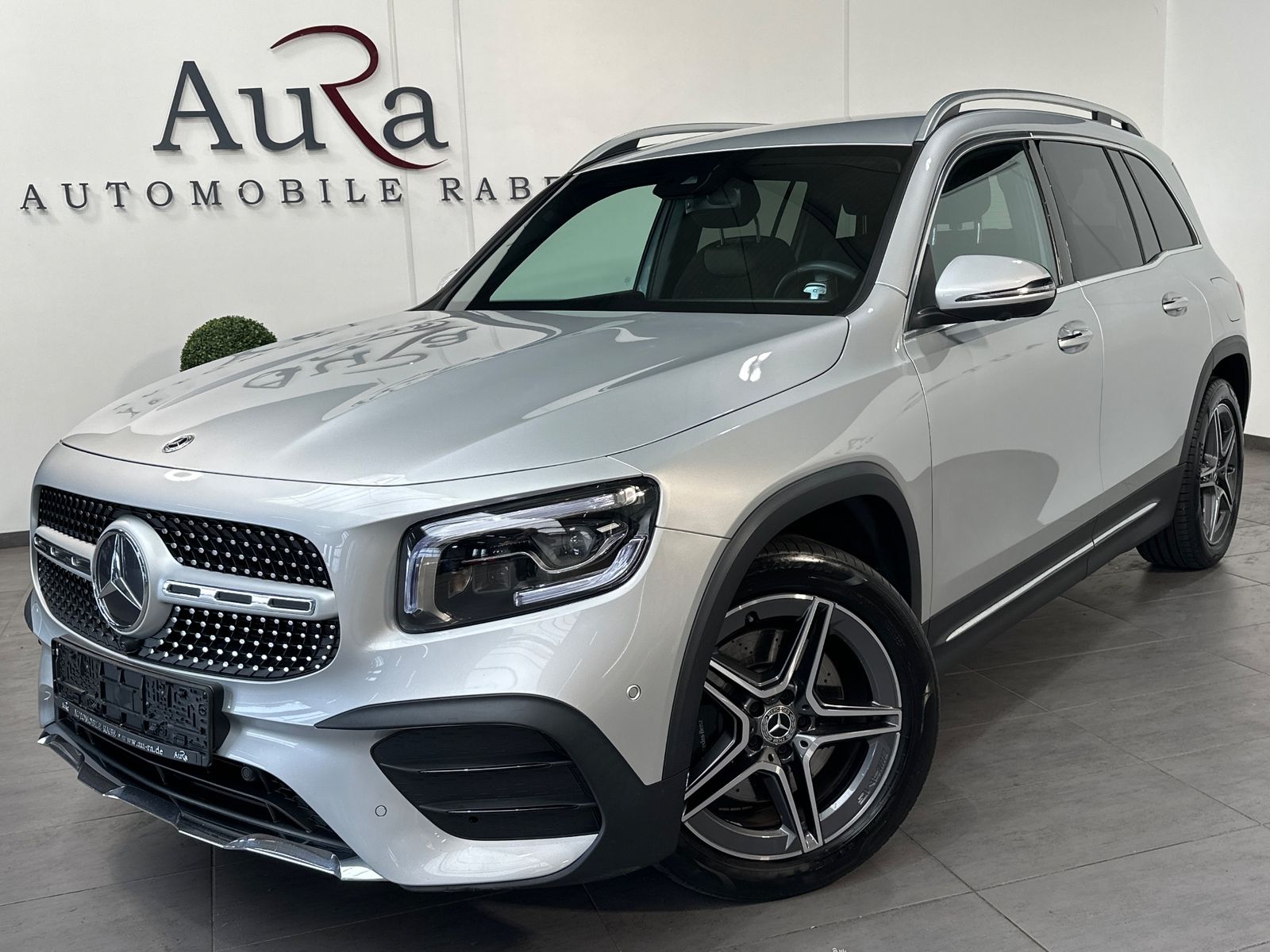 Fahrzeugabbildung Mercedes-Benz GLB 220 d AMG Line NAV+LED+AHK+360GRAD+SHZ