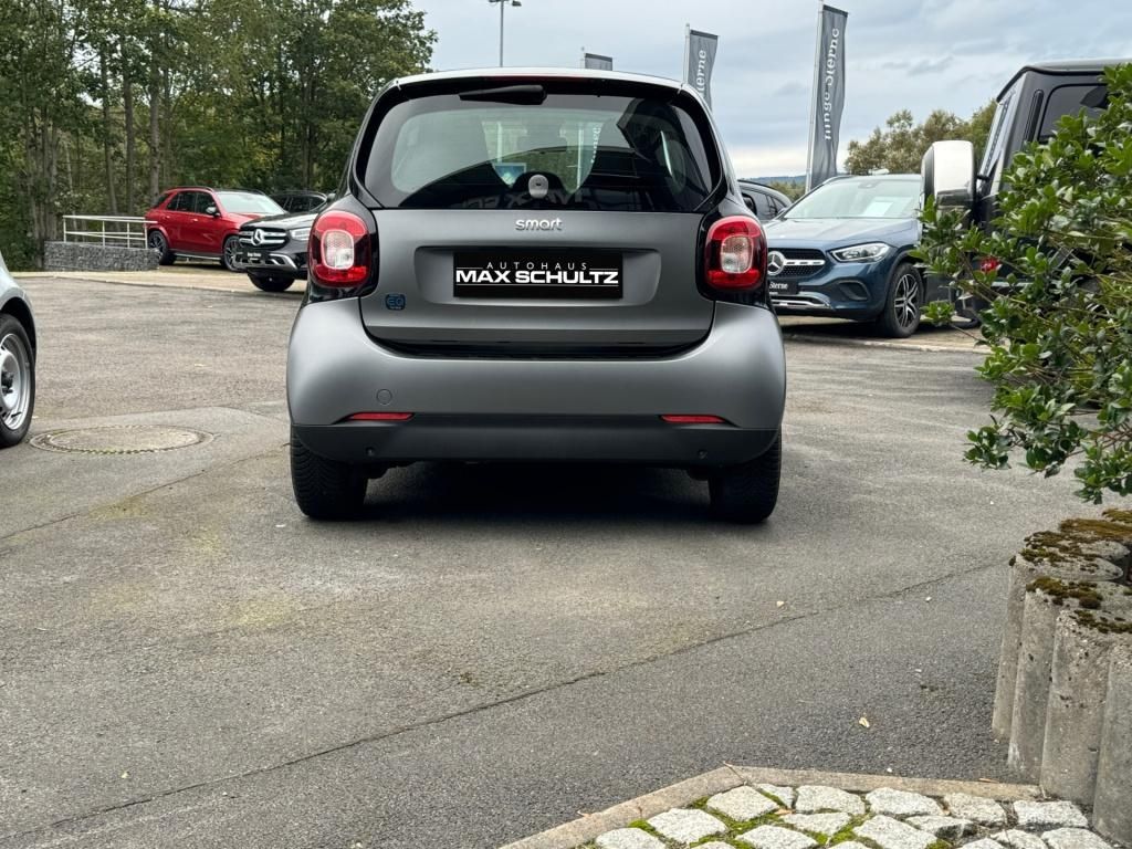 Fahrzeugabbildung Smart smart EQ fortwo *Navi*LM*SHZ*KlimaA*Winterp.