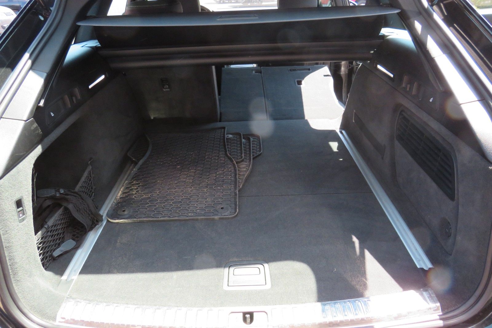 Fahrzeugabbildung Audi S6 Avant 3.0 TDI quattro