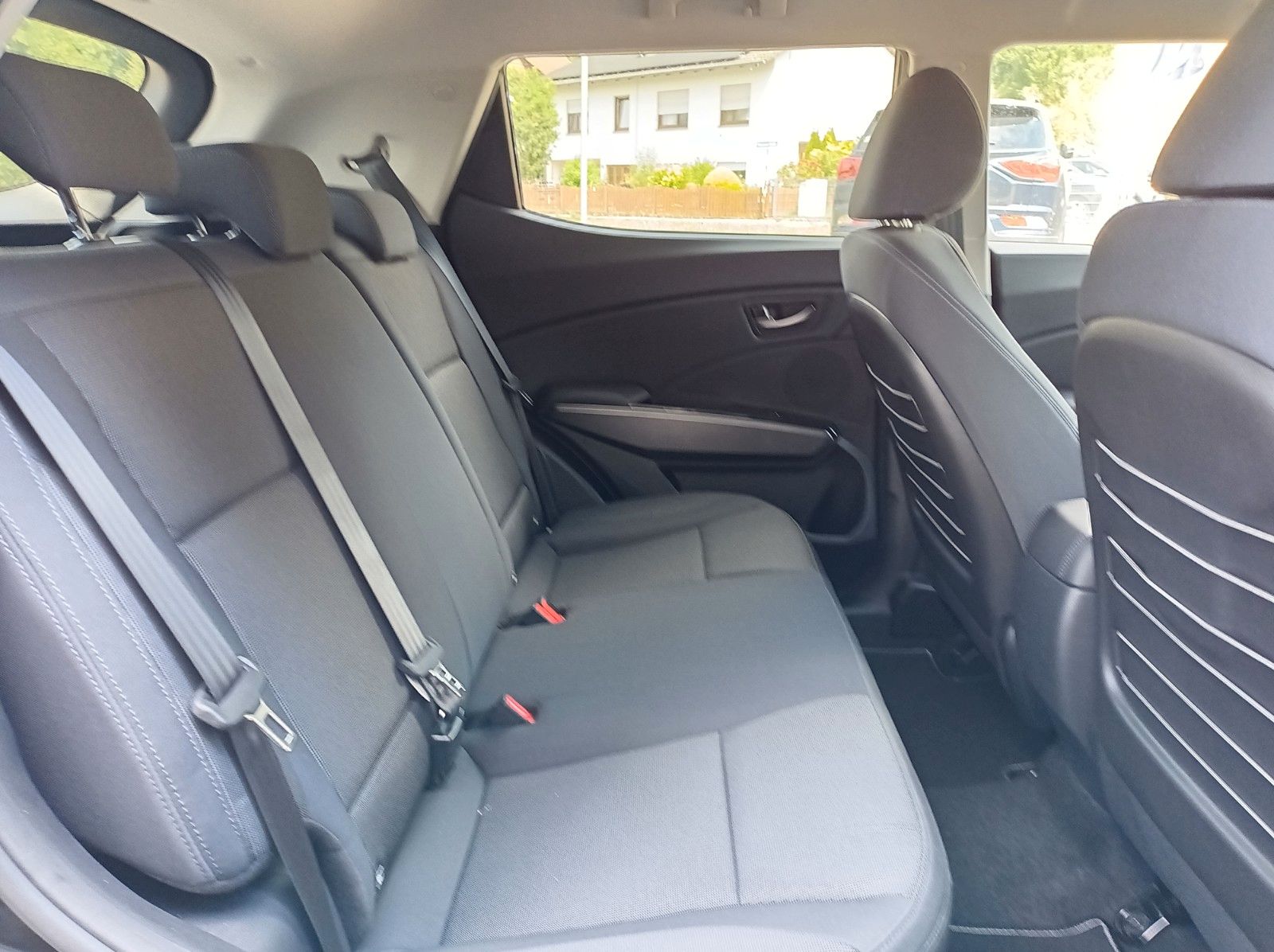 Fahrzeugabbildung KGM TIVOLI NOMAD+SH+KLIMAANLAGE+R.-KAMERA+10.25 ZOLL