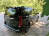 Citroën Berlingo XL Shine PureTech 130 EAT8 - Citroën Berlingo: Xl