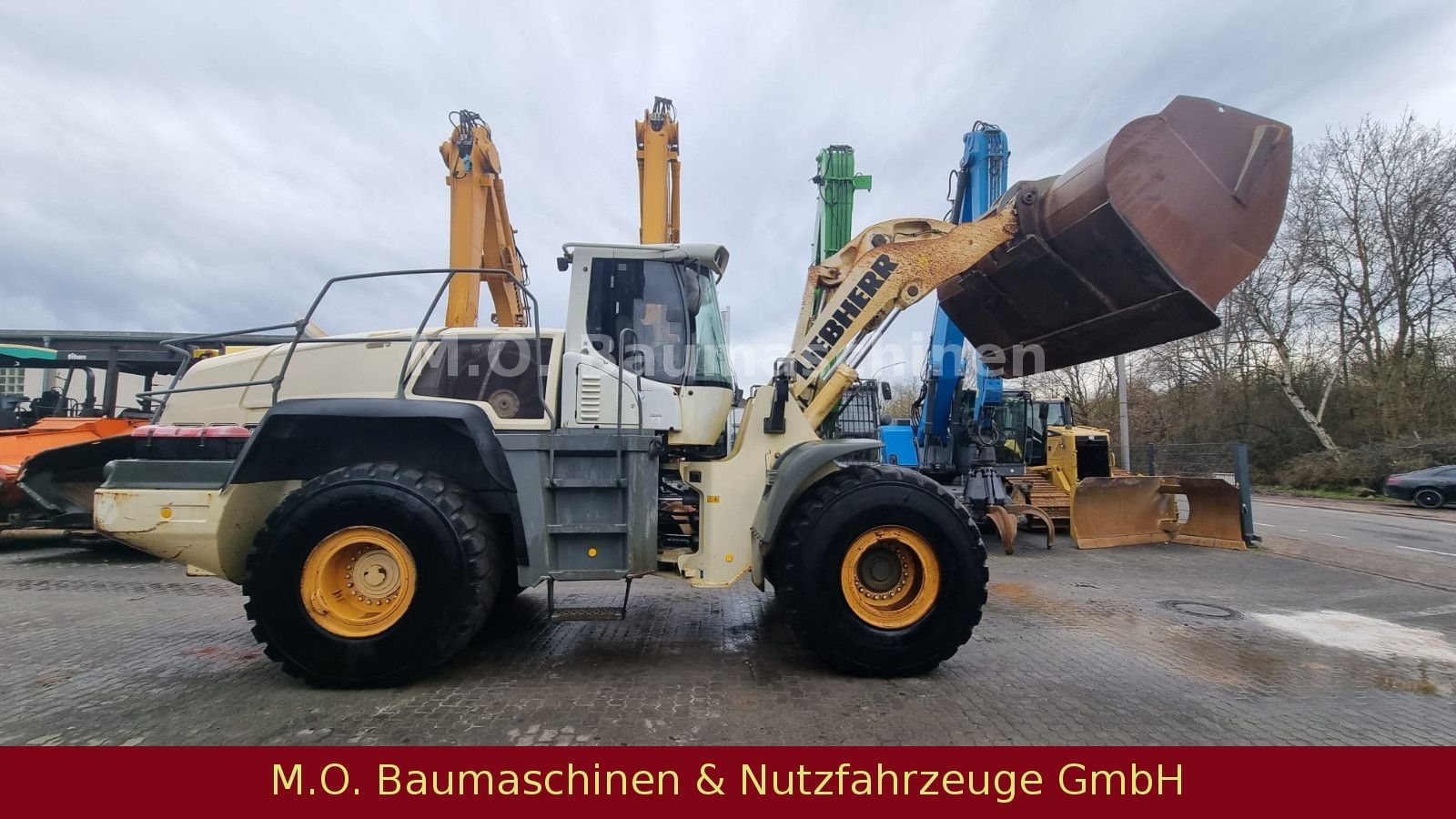 Fahrzeugabbildung Liebherr L 580 / AC/ Waage /