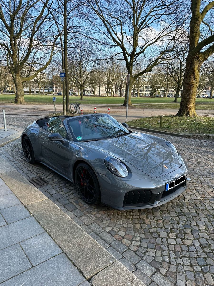 PORSCHE 992 Carrera 4 GTS Cabriolet Carrera GTS