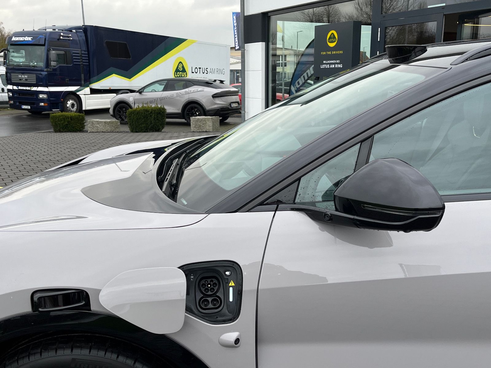 Lotus Eletre - Bild 17