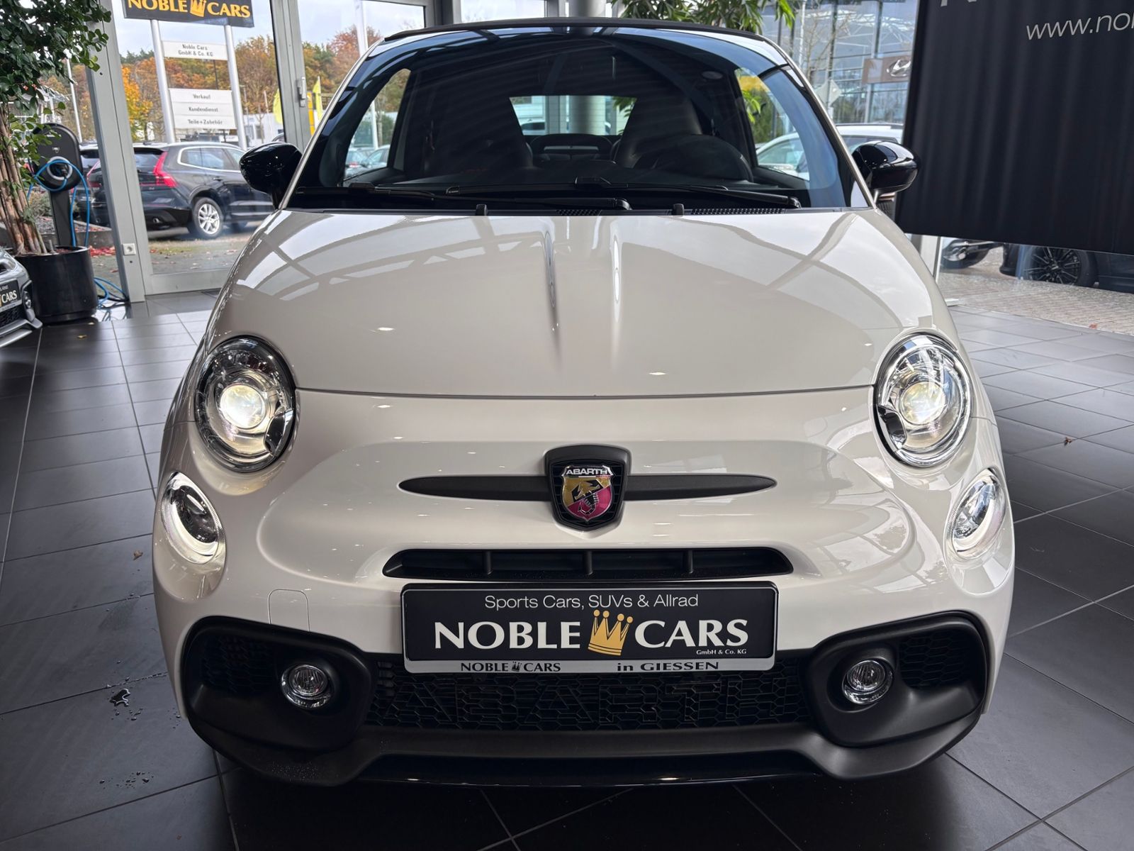 Fahrzeugabbildung Abarth 595 C esseesse BEATS XENON NAVI ALU