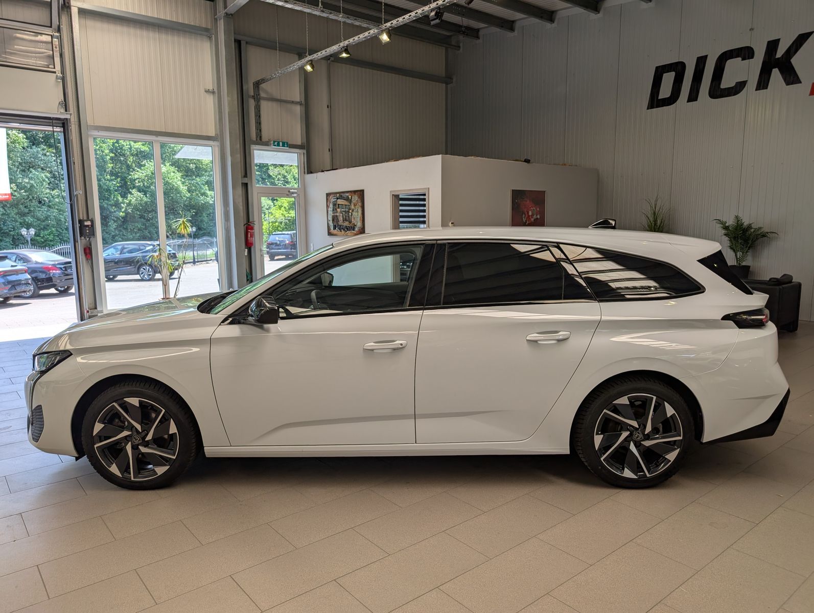 Fahrzeugabbildung Peugeot 308 1.2 e-THP Allure ACC LED 360° AHK Garantie