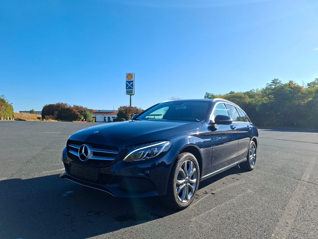 Image of Mercedes-Benz C 220