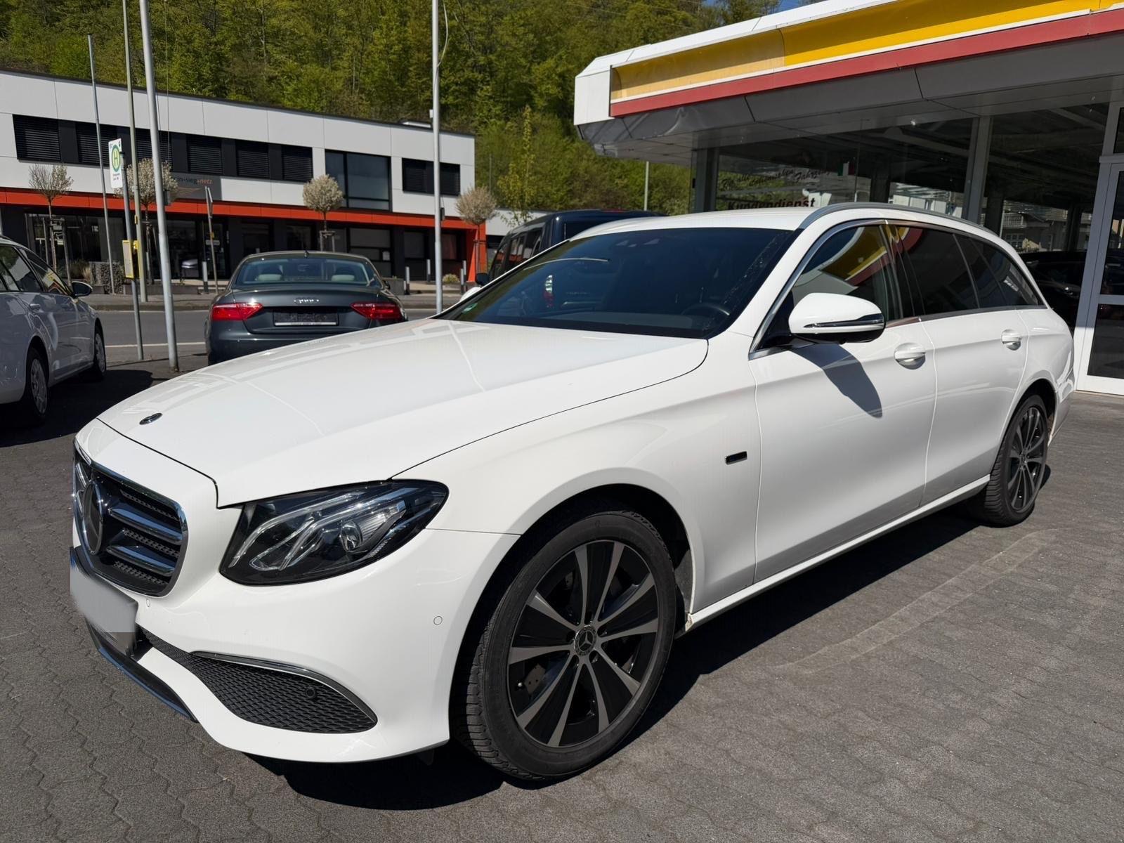 Mercedes-Benz E 300 T de Business/Avantgarde/LEDER/LED