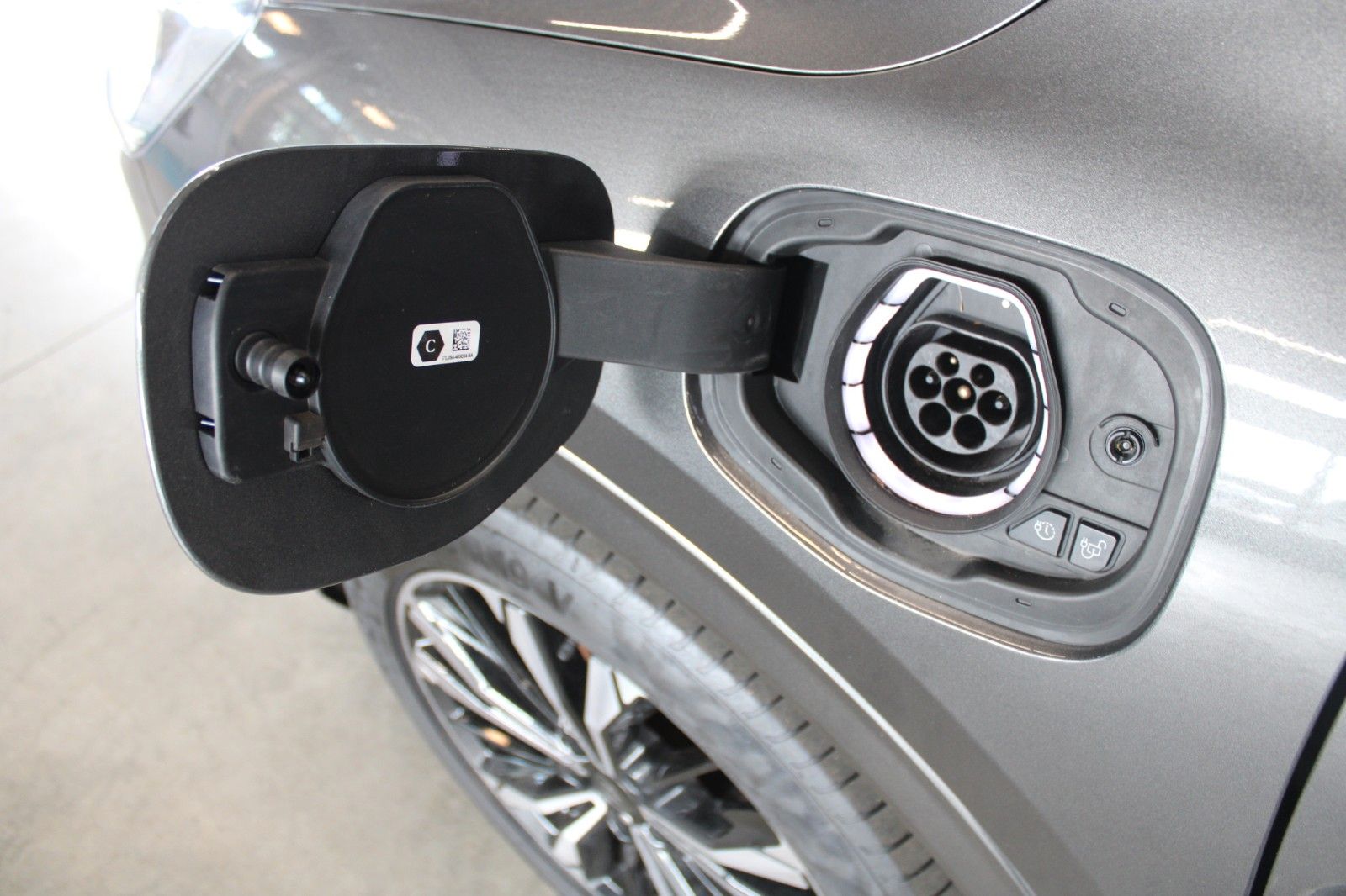 Fahrzeugabbildung Ford Kuga 2.5 PHEV ST-Line X Aut. LED B&O AHK HUD uvm